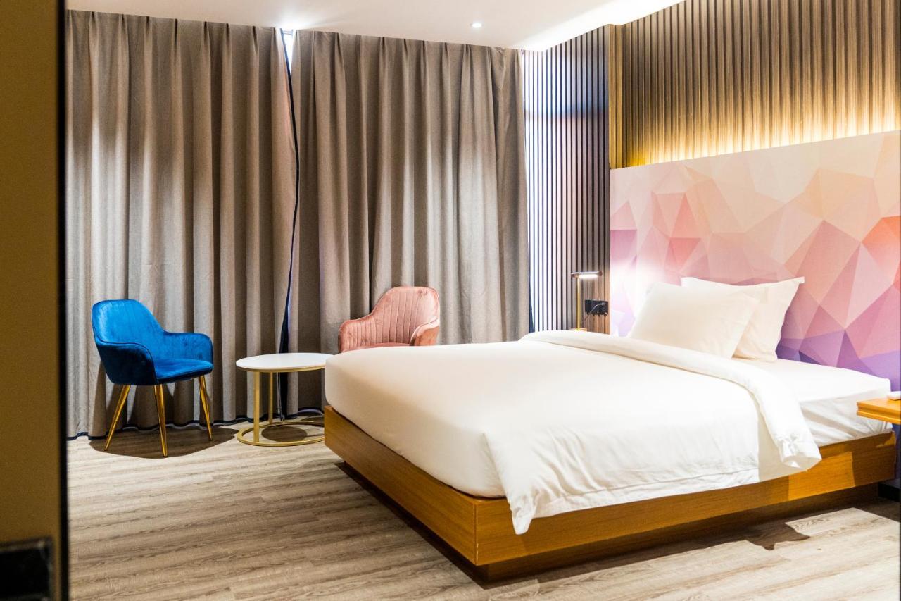 Joy Hotel بنوم بنه المظهر الخارجي الصورة