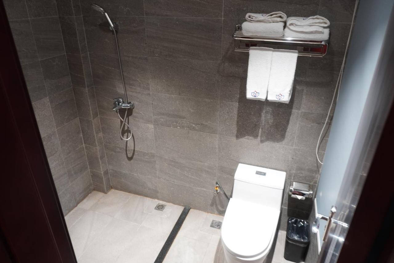 Joy Hotel بنوم بنه المظهر الخارجي الصورة