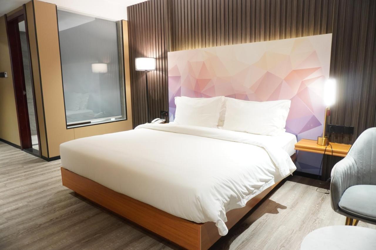 Joy Hotel بنوم بنه المظهر الخارجي الصورة
